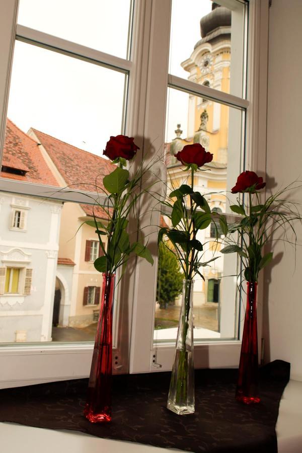 Raiffeisenhof Appartements Ehrenhausen Exterior photo