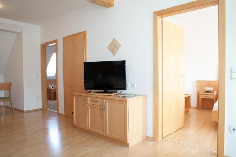 Raiffeisenhof Appartements Ehrenhausen Exterior photo